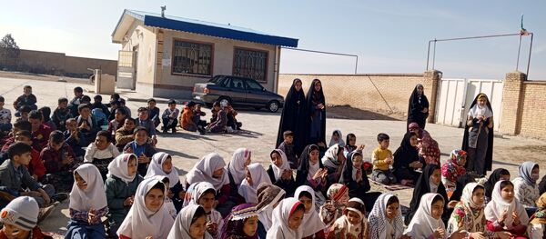 جشن دهه فجر در مدرسه شهید معتمدی