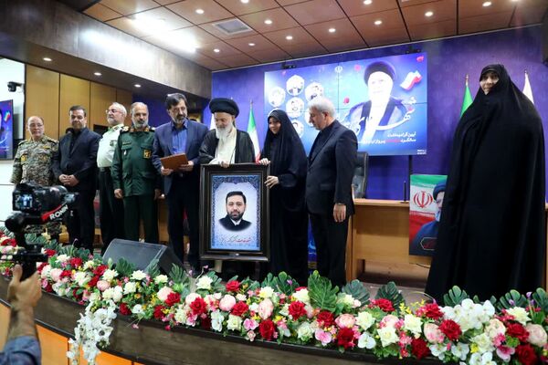 مراسم بزرگداشت استاندار شهید پرواز اردیبهشت در قم