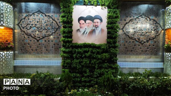 عطر معنویت در حرم مطهر امام رضا (ع)؛ آرامش دل‌‌ها در آستان حضرت شمس‌ الشموس