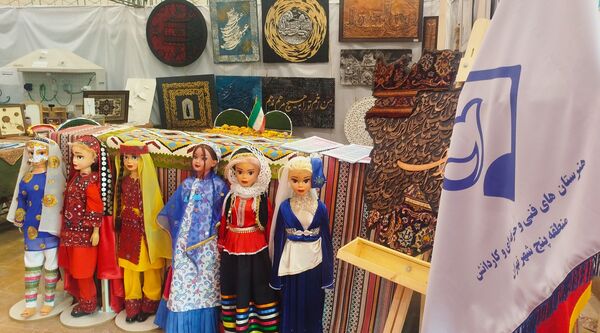 حضور پررنگ هنرستان‌های منطقه پنج تهران در نمایشگاه کارنمای تحول هنرستان‌های شهر تهران