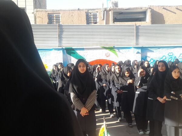 گرامیداشت هفته دفاع مقدس در دبیرستان فیاض