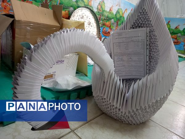 داوری آثار هنری مسابقات فرهنگی هنری آموزش و پرورش ناحیه ۳ 