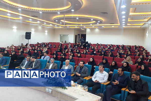 مراسم تجلیل از پذیرفته شدگان کنکور سراسری ۱۴۰۳ آموزشگاه نمونه دولتی سمیه شهرستان پیشوا