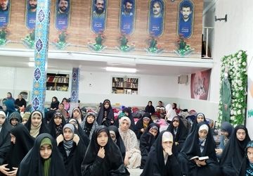 اعتکاف مسجد میزبان محفل دل‌نوشته‌ها در سایه پدر؛ بدرقه پرشور اولیا