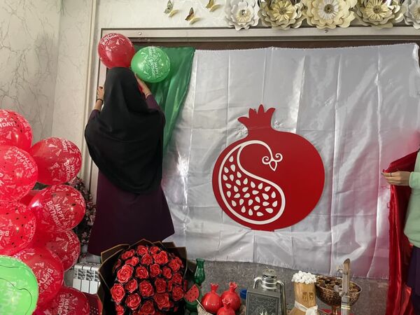 برگزاری جشن باستانی یلدا در دبیرستان دخترانه ابویی‌نژاد