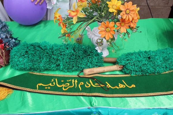 برگزاری مراسم باشکوه دهه کرامت در دبستان شهید بهاری پرند با حضور خادمین حرم رضوی