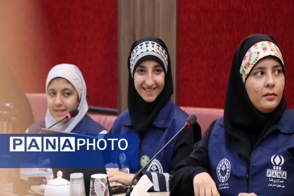 نشست صمیمی فعالین رسانه ای دانش‌آموزان با مدیرعامل خبرگزاری پانا