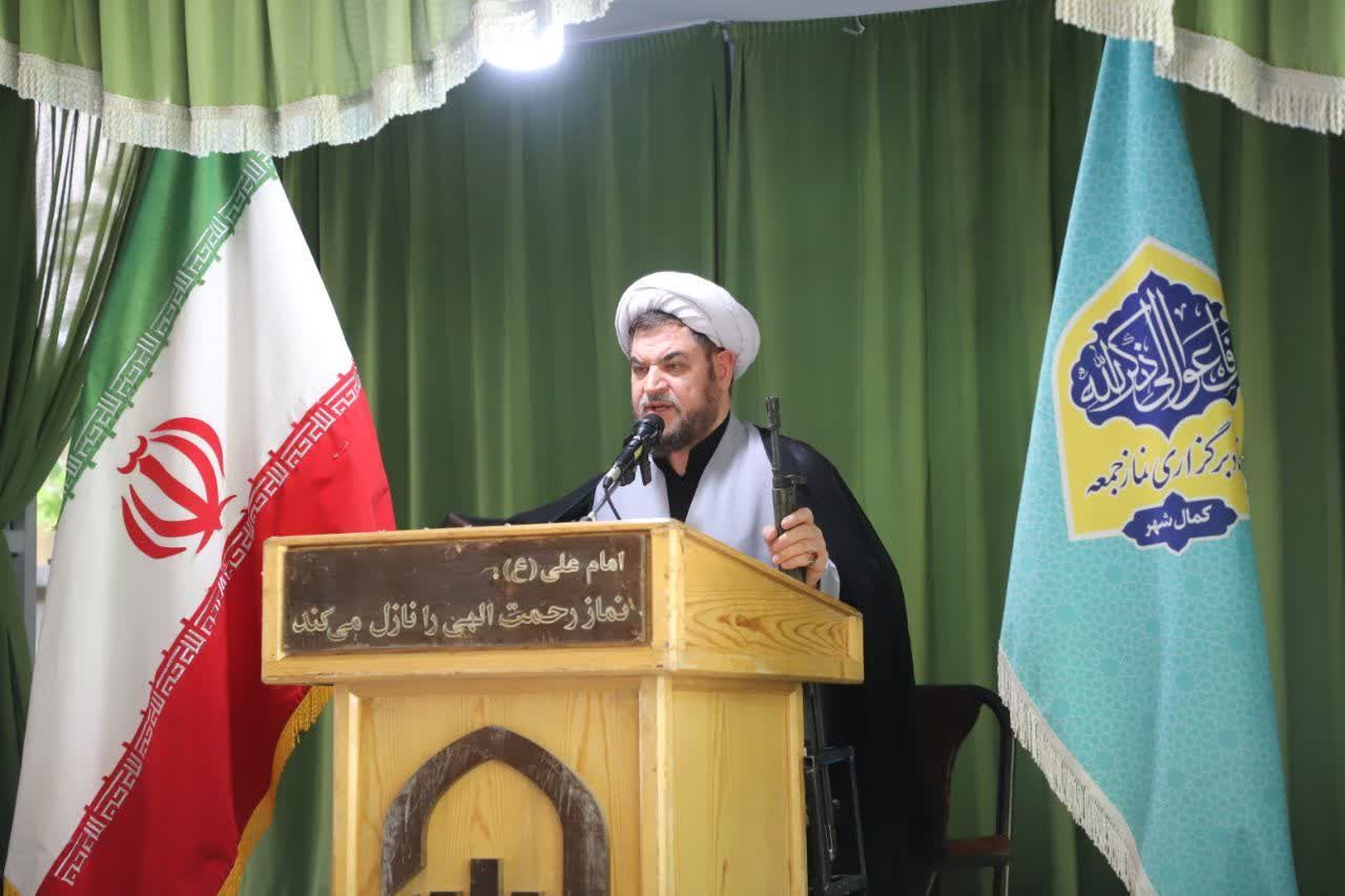 عاشورا فرهنگ ایستادگی در برابر ذلت را به ما آموخت 