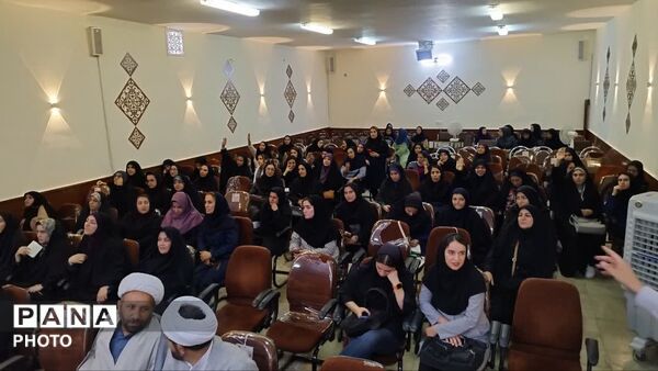 دوره توانمند سازی مربیان پیش‌ دبستانی در بروجرد