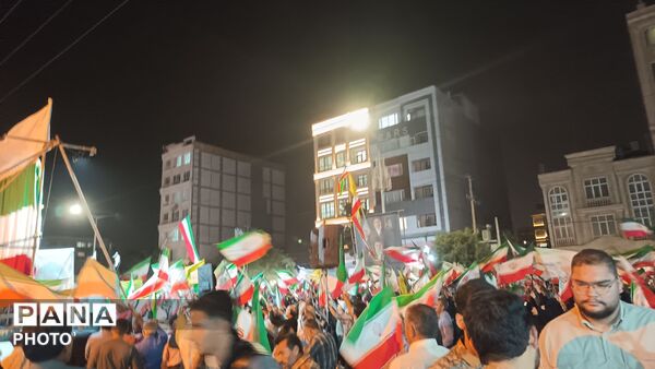 دومین اربعین حضور مردم غیور نیشابور همزمان با دومین سالگرد شهادت شهدای خدمت