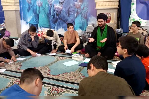 اعتکاف یعنی پاکی و صمیمیت 