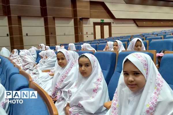 جشن تکلیف دانش‌آموزان دختر مدرسه دکتر علی شریعتی شهریار