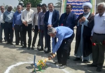 کلنگ احداث تنها مدرسه روستای سرکم بهمنی میناب به زمین زده‌‌ شد 