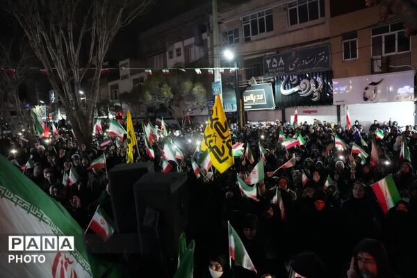 اجتماع باشکوه مردم شهرستان فردیس در چهارمین روز شهادت امام قائد 