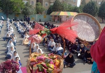 جشن متفاوت روز معلم در دبستان صابران یک "تجلیل خلاقانه از زحمات معلمان"
