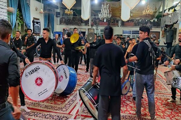 مراسم عزاداری آقا ابا عبدالله الحسین (ع) در شب عاشورا حسینی در شهر بار 