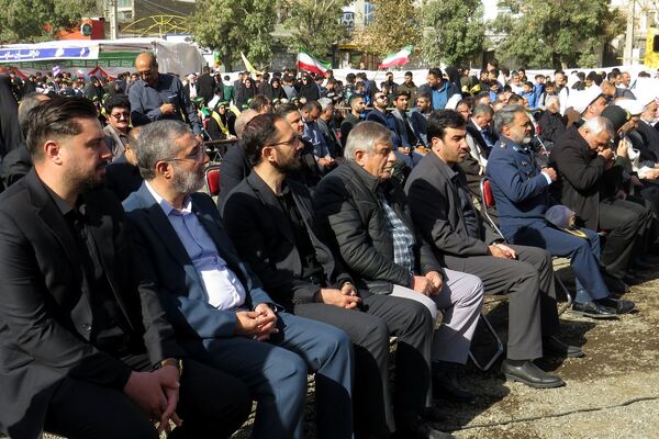 تجلی اتحاد دانش‌آموزان اسلامشهر در ۱۳ آبان