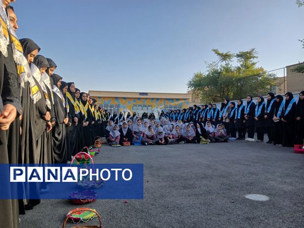 مدرسه دخترانه رقیه بدیعی میزبان شهید گمنام 