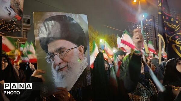 قاب‌هایی خاص از حضور افراد متنوع در تجمعات