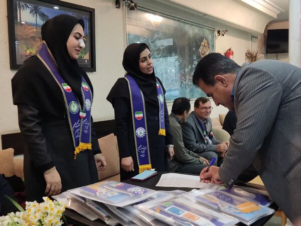 نشست هم‌اندیشی مسئولان سازمان دانش‌آموزی استان فارس روز اول