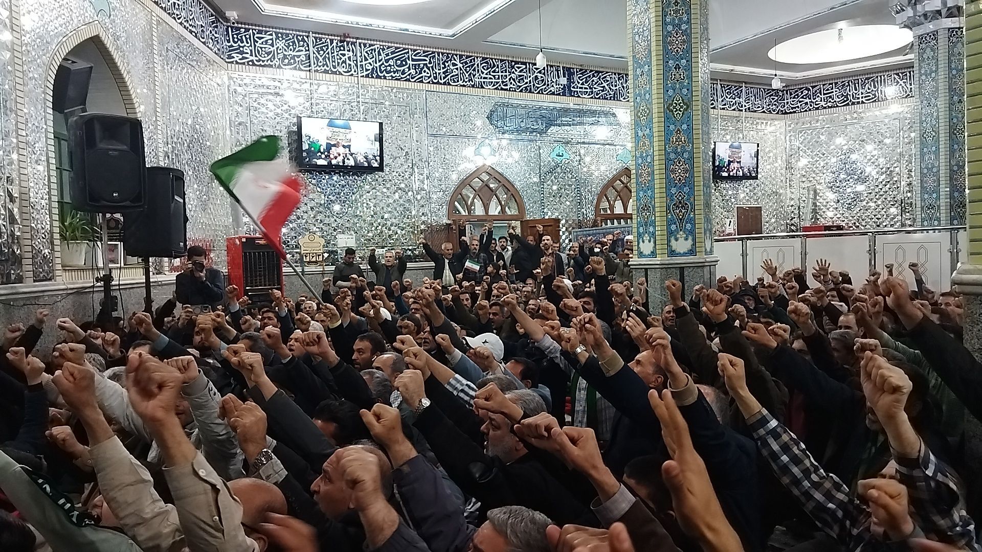 اجتماع بزرگ مردم نیشابور در پی محکومیت حمله رژیم صهیونسیتی و آمریکای جنایتکار به ایران 
