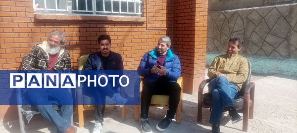 تقدیر از دانش‌آموزان برتر دبیرستان پژوهش آشخانه 