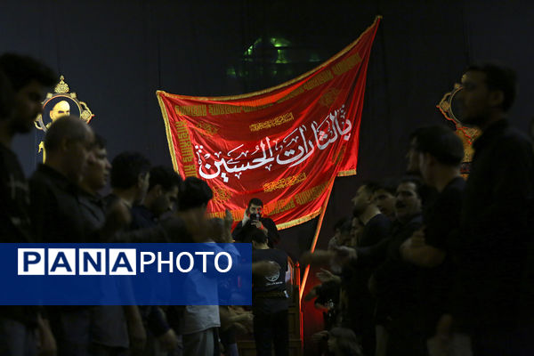 حال و هوای مسجد جمکران در شب عاشورای حسینی(ع)