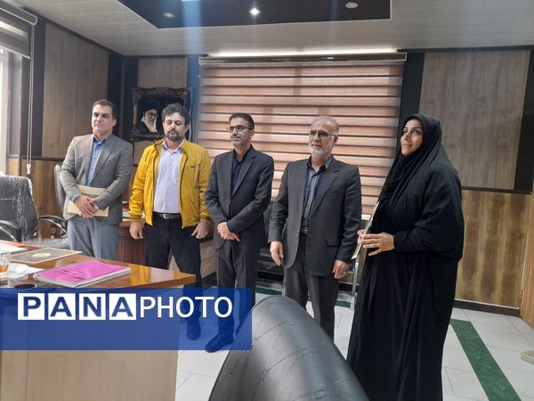 تجلیل از خیرین دبستان مهدیه قائمشهر