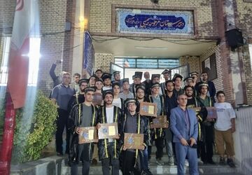 پایان یک مسیر، آغاز یک آینده؛ جشن فارغ‌التحصیلی استعدادهای درخشان رودهن