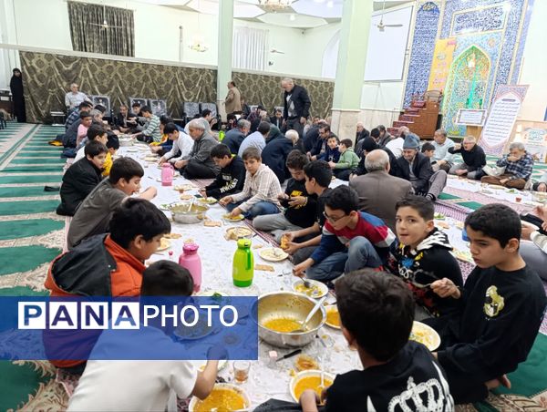برپایی سفره افطار و برگزاری جلسه قرآن در شب ولادت امام حسن مجتبی (ع)