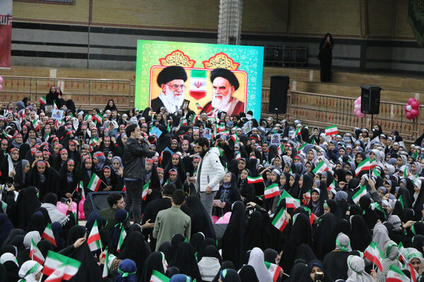 همایش دختران حاج قاسم 