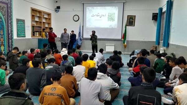 برپایی اردوی شبانه مقاومت در دبیرستان شهید بهشتی