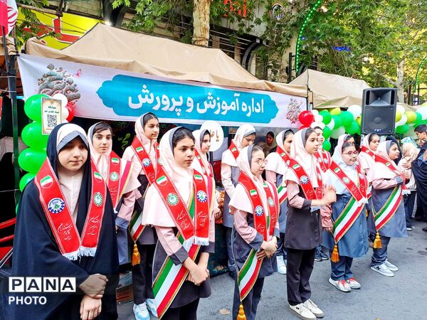 از دانش‌آموز تا معلم به عشق مولای متقیان