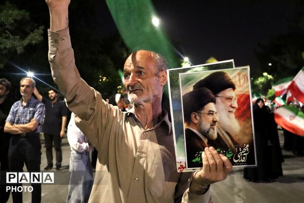  نود و یکمین شب از اجتماعات در حسینیه امام خمینی میهمان قاب پانا
