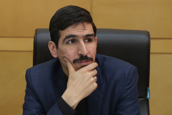 مذاکره‌کنندگان ما با دست پر و از موضع برتر در مذاکرات حاضر شده‌اند/دو کارت آخر ترامپ سوخت