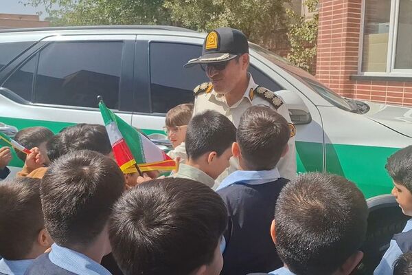 فرزند شهید این بار به گونه ای دگر راهی مدرسه شد
