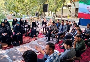 تجربه گردانی و آموزش مشاوران مدارس در هفته‌ بهداشت روان مشهد