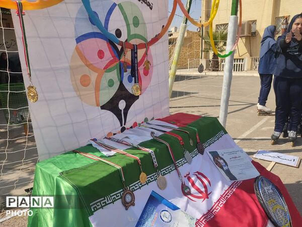درخشش استعدادهای ورزشی دانش‌آموزان در المپیاد ورزشی دبیرستان دکتر جوادی