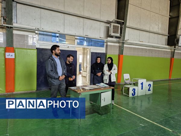 استعدادیابی دختران و پسران ورزشکار در زاوه