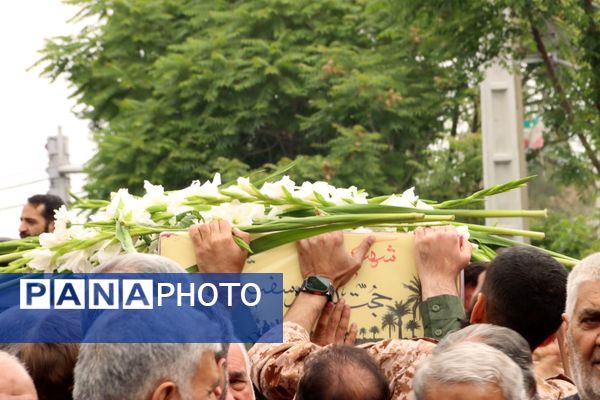 مراسم تشییع پیکر معلم شهید حجت‌الله یوسفیه با حضور باشکوه مردم شهرستان ورامین 