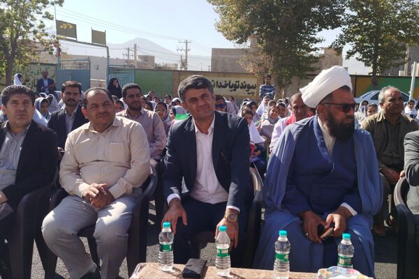 مدرسه فروغ دانش میزبان آیین باشکوه جشن عاطفه‌ها شد