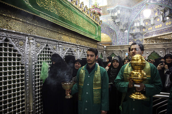 جشن عید مبعث در شب و روز بارانی حرم حضرت معصومه(س)