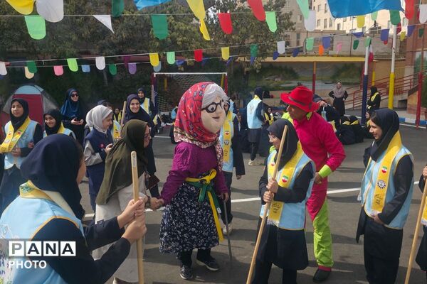  دوره تربیت مربی پیشتاز کاردان و اردو بازی در مدرسه شاهد بهشت شهرستان رباط‌کریم