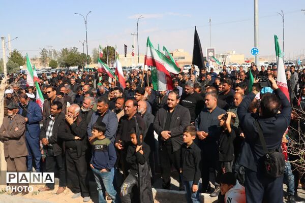 سوگواری مردم ولایتمدار بخش بهمن ابرکوه در پی شهادت رهبر معظم انقلاب
