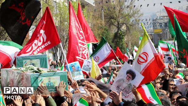 وداع با شهدای مدافع اقتدار وطن در شیراز