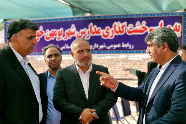 آیین خشت گذاری و افتتاح مدارس در منطقه پردیس با حضور استاندار تهران و مدیر کل شهرستانهای استان تهران 