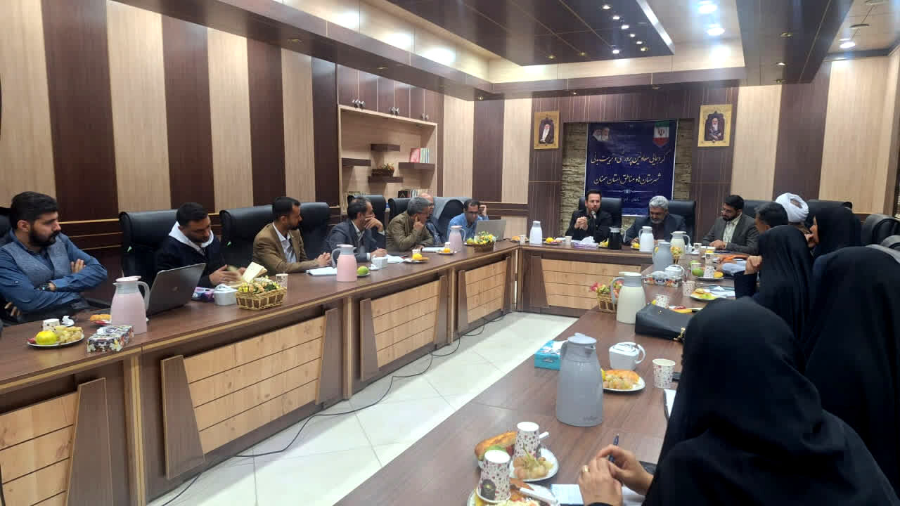 خلوت کردن میز کار مدارس با نقش‌پذیری دانش‌آموز باید هنر سازمان در مناطق باشد