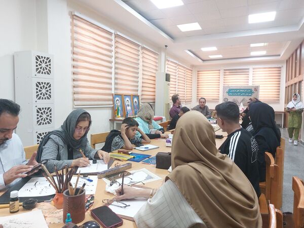 گردهمایی هنرمندان به مناسبت بزرگداشت استاد شهریار در شهرستان حاجی آباد