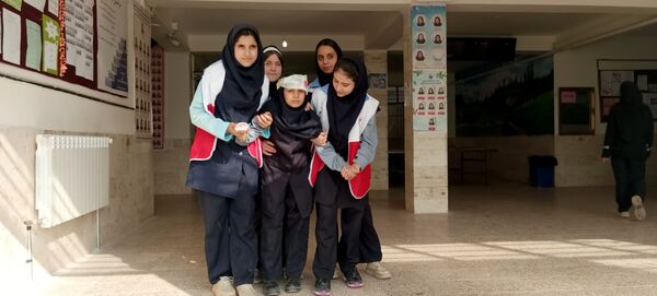 مانور زلزله در دبیرستان شهید هاشمی نژاد 