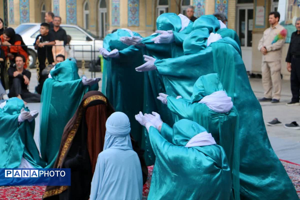اجرای تئاتر گروه هنری موعود در آستان مقدس امامزاده بی‌بی‌سکینه صفادشت